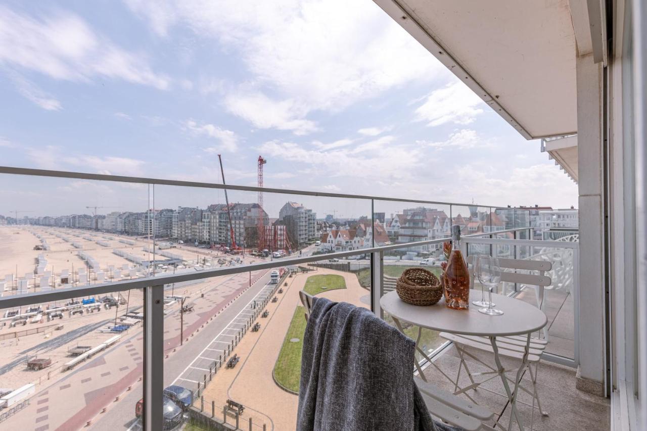 Stunning Studio With Sea-View And Terrace Lägenhet Knokke-Heist Exteriör bild